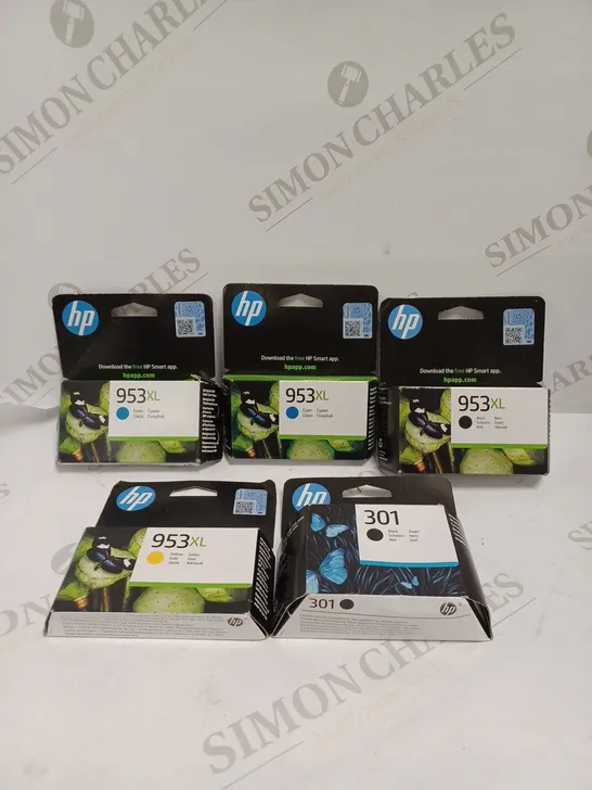 ASSORTMENT OF 5 HP PRINTER INK CARTRIDGES TO INCLUDE CYAN 953 XL, BLACK 953 XL, BLACK 301 ETC