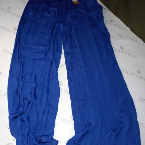 HUSH HAMMERED SATIN WIDE LEG PANTS IN BRIGHT BLUE - SIZE 16