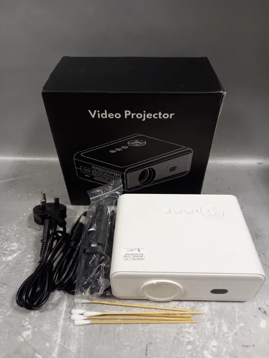 BOXED VIDEO PROJECTOR IN WHITE