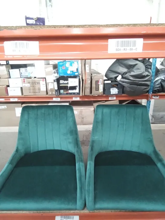 2X GREEN VELVET CHAIRS 