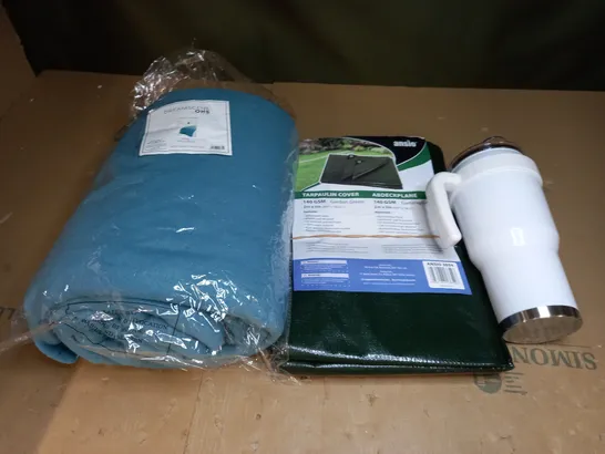 BOX OF APPROXIMATELY 20 ASSORTED ITEMS TO INCLUDE ANSIO TARPAULIN COVER, DREAMSCENE OHS TEAL THROW, WHITE FLASK, ETC