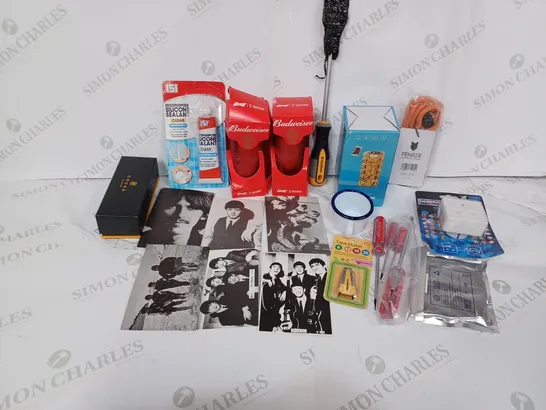 LOT TO CONTAIN APPROX 30 X ASSORTED HOUSEHOLD PRODUCTS, INCLUDES THE BEATLES POSTCARDS, DIY ITEMS, PENS ETC 