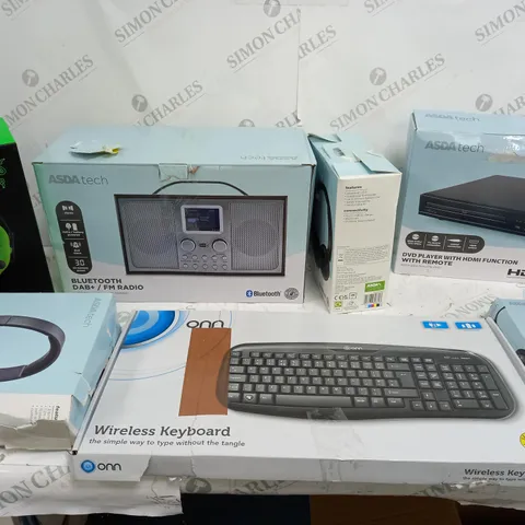 7 ASSORTED ITEMS TO INCLUDE A WIRELESS KEYBOARD AND A BLUETOOTH DAB FM RADIO