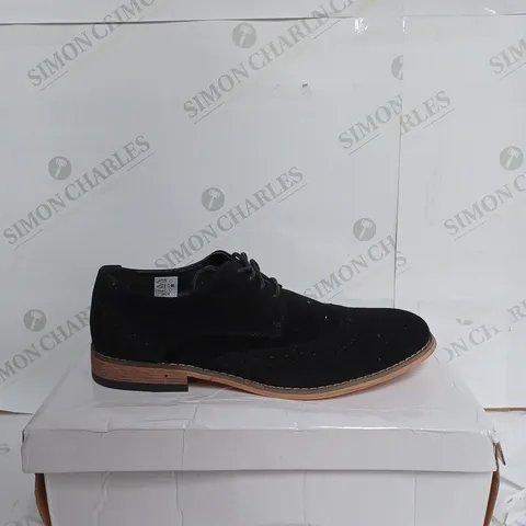 CLASSIC MENS JACK BROGUE N BLACK - SIZE 8