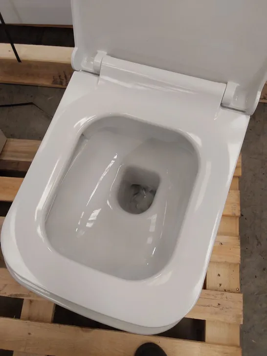 DESIGNER TOILET BASIN WITH SEAT 