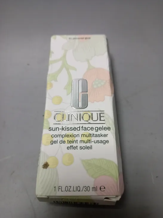 CLINIQUE SUN-KISSED FACE GELEE COMPLEXION MULTITASKER BRONZER, 01 UNIVERSAL GLOW