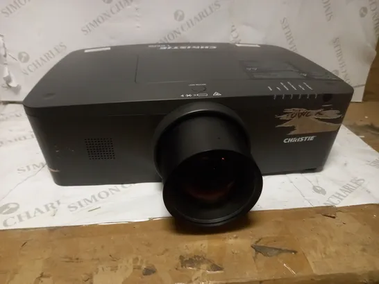 CHRISTIE LX605 PROJECTOR 