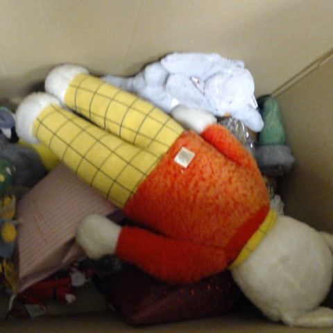 1 BOXES OF APPROXIMATELY 30 ASSORTED SOFT CUDDLEY TOY INCLUDING DUMBO, RUPUNZAL