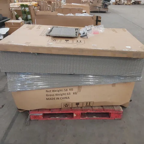 PALLET OF ASSORTED GARDEN AND PATIO FURNITURE PARTS 