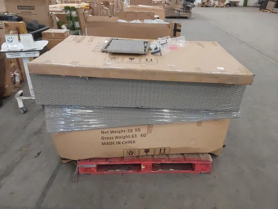 PALLET OF ASSORTED GARDEN AND PATIO FURNITURE PARTS 