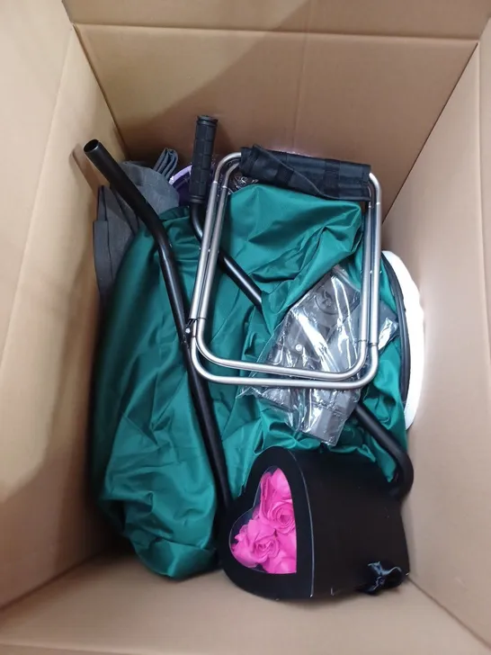 BOX TO CONTAIN APPROX. 15 X ASSORTED HOUSEHOLD GOODS, INCLUDES CAMERA STAND, MICROPHONE STAND, PILLOW CASES ETC