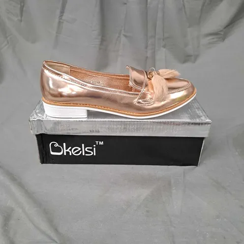 BOX OF APPROXIMATELY 10 PAIRS OF KELSI LOAFER SHOES IN ASSORTED COLOURS - VARIOUS SIZES 