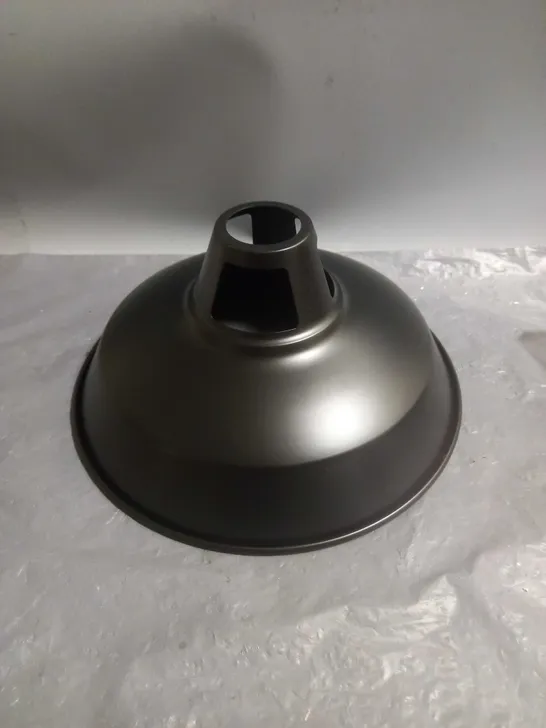 UNBRANDED CEILING LIGHT BLACK WITH FITTINGS