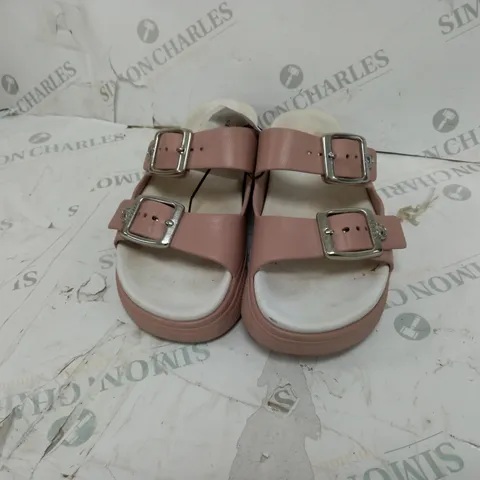 PAIR OF PINK LEATHER SLIDERS SIZE 40/41
