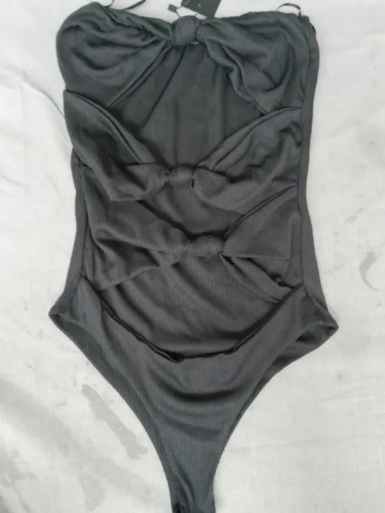 STYLEWISE ONEPIECE SWIMSUIT IN BLACK SIZE 8