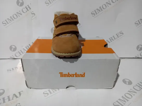 BOXED PAIR OF TIMBERLAND POKEY PINE KIDS BOOTS IN WHEAT UK SIZE 5