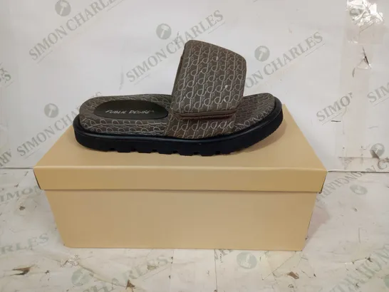 BOXED PAIR OF PUBLIC DESIRE PADDED VELCRO STRAP SLIDERS IN BROWN UK SIZE 3