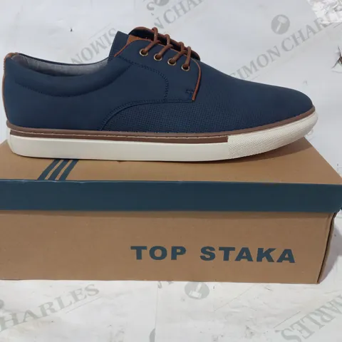 BOXED PAIR OF TOP STAKA SHOES IN NVY/BROWN EU SIZE 46