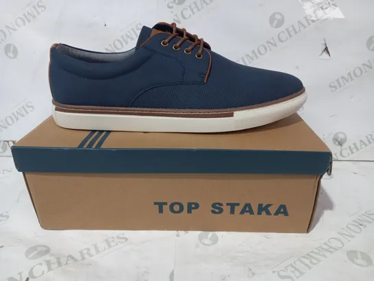 BOXED PAIR OF TOP STAKA SHOES IN NVY/BROWN EU SIZE 46