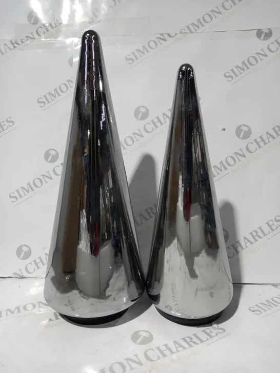 BOXED KELLY HOPPEN SET OF 2 INDOOR/OUTDOOR PRELIT GLASS DECOR - REFLECTIVE CONES