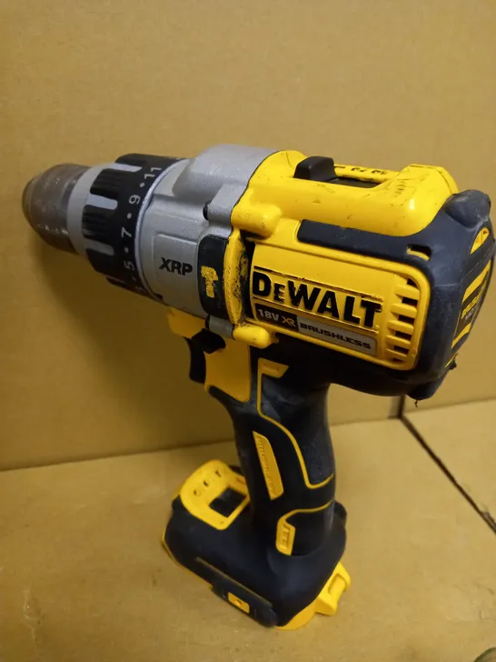 DEWALT DCD996N 18V XR 3-SPEED BRUSHLESS HAMMER COMBI DRILL (BODY ONLY)