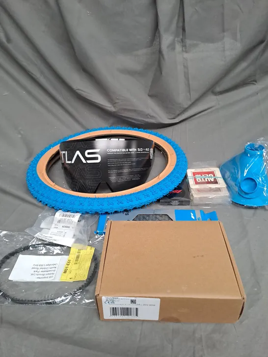 LARGE BOX OF ASSORTED CAR/BIKE PARTS AND ACCESSORIES TO INCUDE BIKE TYRES, BIKE CHAINS AND BIKE HELMET GLASS