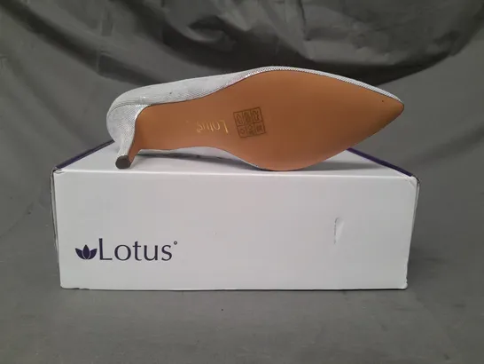 BOXED PAIR OF LOTUS POINTED TOE HEELED SHOES IN SILVER/MULTICOLOUR UK SIZE 6