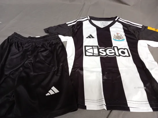 ADIDAS NEWCASTLE FOOTBALL SHIRT WITH SHORT -  SIZE 20 KIDS