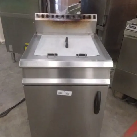 MOORWOOD VULCAN SINGLE TANK, TWIN BASKET GAS FRYER