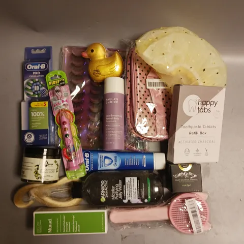 BOX OF APPROX 30 COSMETICS ITEMS TO INCLUDE - PAULA'S CHOICE SKIN SMOOTHING BODY TREATMENT - GARNIER MICELLAR PURIFYING JELLY WATER - ARGAN NATURAL BLACK SOAP ETC