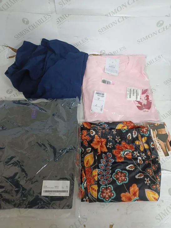 BOX OF APPROXIMATELY 22 ASSORTED CLOTHING ITEMS TO INCLUDE - T-SHIRT , DRESS , BOODY FULL BREIF ETC