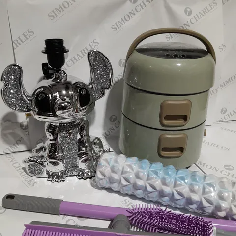 BOX OF APPROXIMATELY 10 ITEMS TO INCLUDE STITCH LAMP, PORTABLE BRUSH, BACK ROLLER ETC