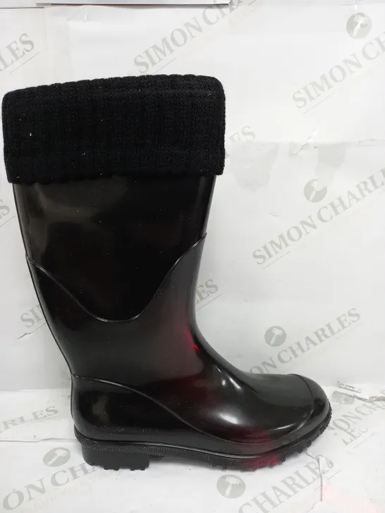 BOXED ROMIKA MEDIUM LENGTH BOOTS IN BLACK LEATHER - SIZE 4