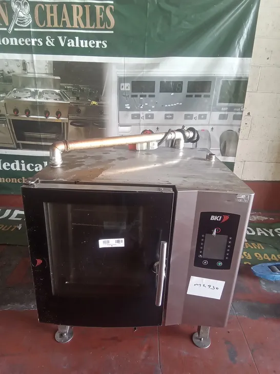 COMMERCIAL SINGLE UNDERCOUNTER OVEN 