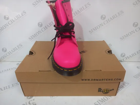 BOXED PAIR OF DR MARTENS 1460 BOOTS IN CLASH PINK UK SIZE 4