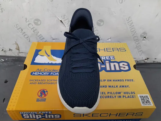 SKECHERS HANDS FREE SLIP-INS TRAINERS IN NAVY - UK 7