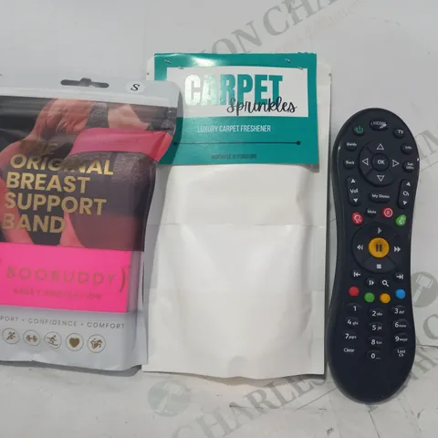 LOT OF APPROXIMATELY 15 ASSORTED HOUSEHOLD ITEMS TO INCLUDE REMOTE, LUXURY CARPET FRESHENER, BREAST SUPPORT BAND, ETC