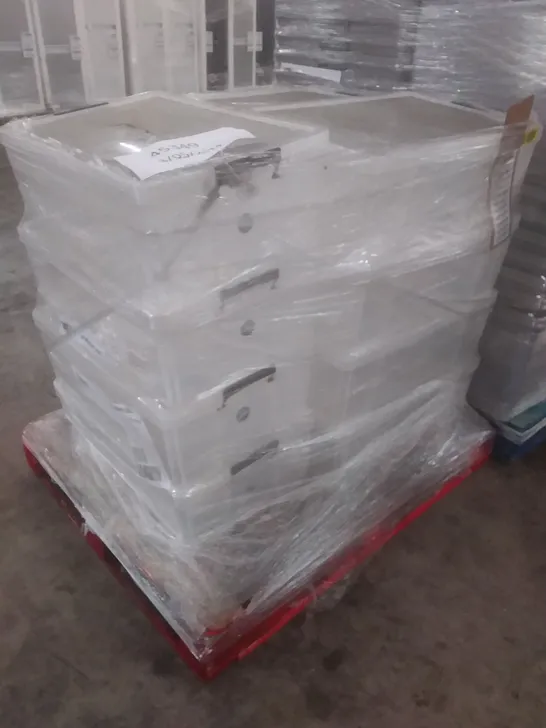 PALLET OF 51L STRONG STACKABLE PLASTIC STORAGE CONTAINERS 