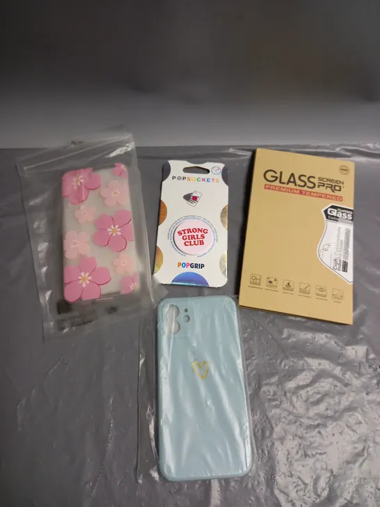 LOT OF APPROXIMATELY 20 MOBILE PHONE ACCESSORIES TO INCLUDE CASES, SCREEN PROTECTORS AND A POP SOCKET