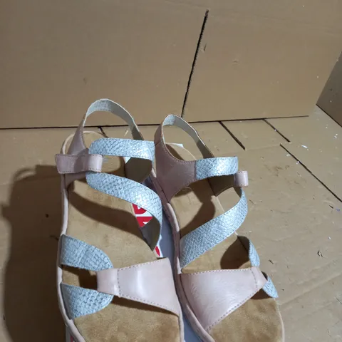 RIEKER WHITE/PINK WEDGE SANDALS SIZE 7