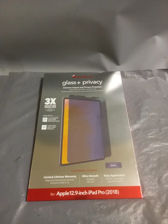 BOX OF APPROXIMATELY 50 INVISIBLE SHIELD GLASS+PRIVACY SCREEN PROTECTORS FOR APPLE 12.9" IPAD PRO