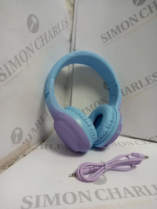 BOXED KIDS WIRED HEADPHONES - PURPLE AND BLUE. 