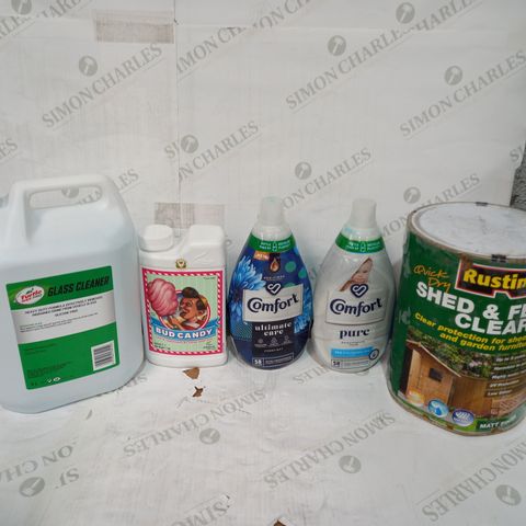 LOT OF 5 ASSORTED HOUSEHOLD ITEMS TO INCLUDE COMFORT FABRIC CONDITIONER, BUD CANDY AND GLASS CLEANER