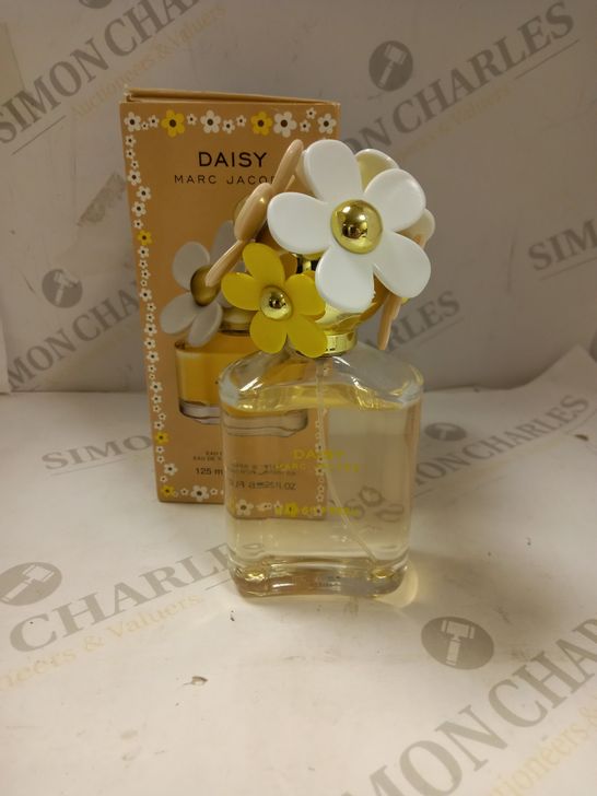 BOXED MARC JACOBS "DAISY" EAU DE TOILETTE SPRAY, 125ML