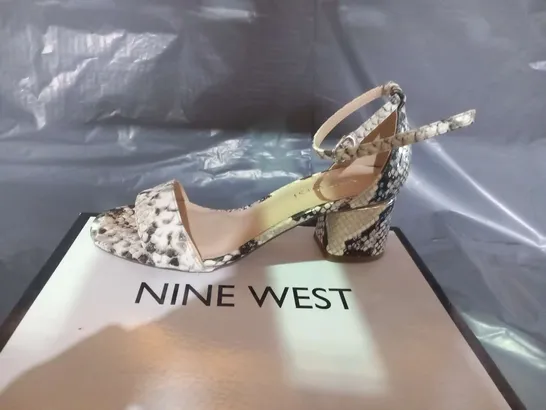 BOXED NINE WEST WINNIE SILVER SNAKE PRINT SIZE 3