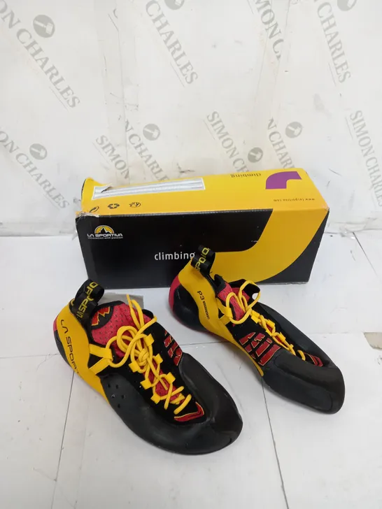 BOXED PAIR OF LA SPORTIVA CLIMBING 10R GENIUS UK 8 