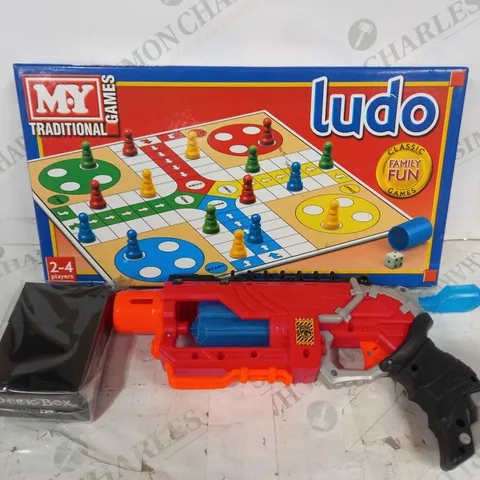 BOX OF APPROXIMATELY 20 ASSORTED TOYS AND GAMES TO INCLUDE LUDO BOARD GAME, X-SHOT TOY GUN, ULTRA-PRO DECK BOX FOR TRADING CARDS, ETC