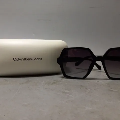 CALVIN KLEIN JEANS CKJ21629S SUN GLASSES IN BLACK