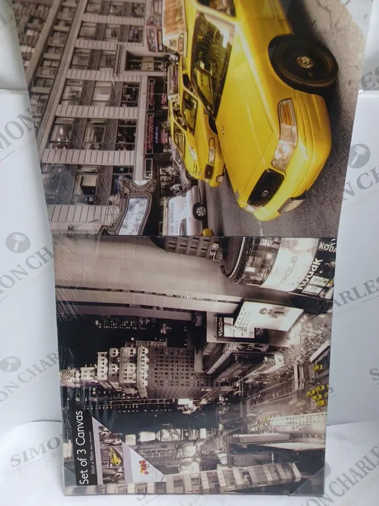 SET OF 3 CANVASES WITH NEW YORK YELLOW TAXI IMAGES 