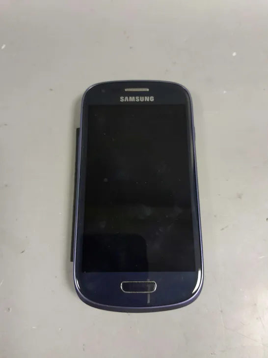 SAMSUNG GT-I8200N SMARTPHONE 